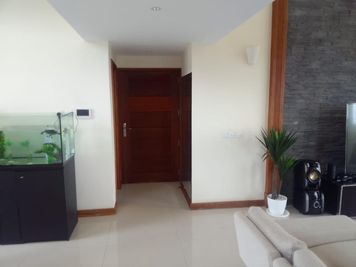 4 Bed Apartment with En Suite in Parklands - 9