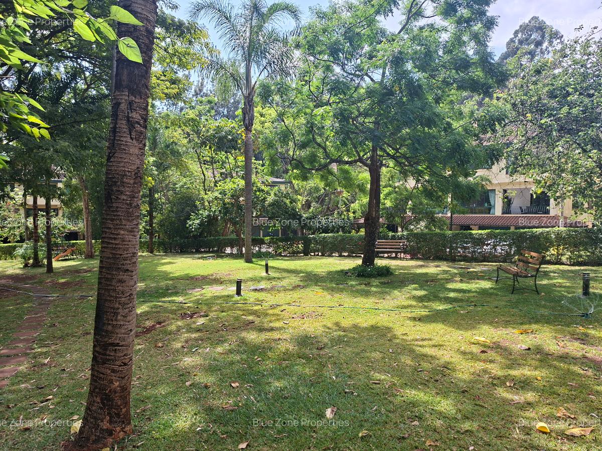 3 Bed Townhouse with En Suite at Off Grevillea Grove - 2