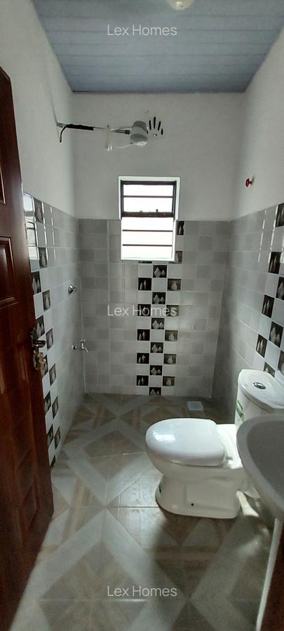 4 Bed House with En Suite at Rimpa Road - 15