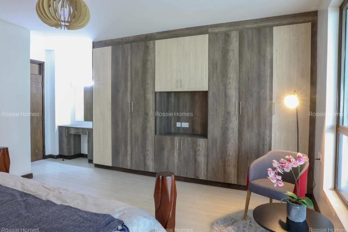 4 Bed Apartment with En Suite at George Padmore - 14