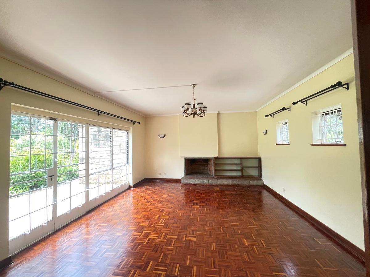 4 Bed Townhouse with En Suite in Lavington - 18