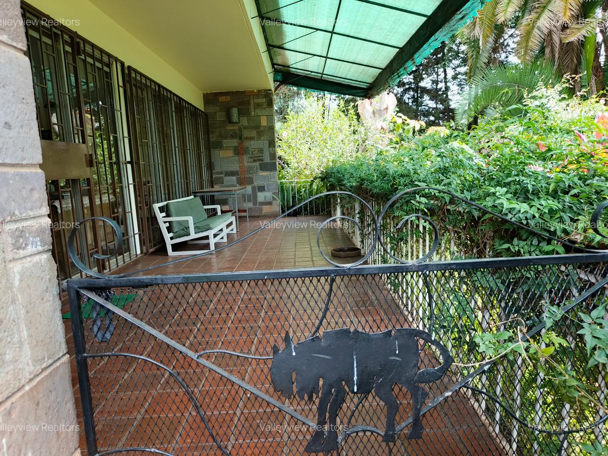 3 Bed Townhouse with En Suite at Lavington - 13