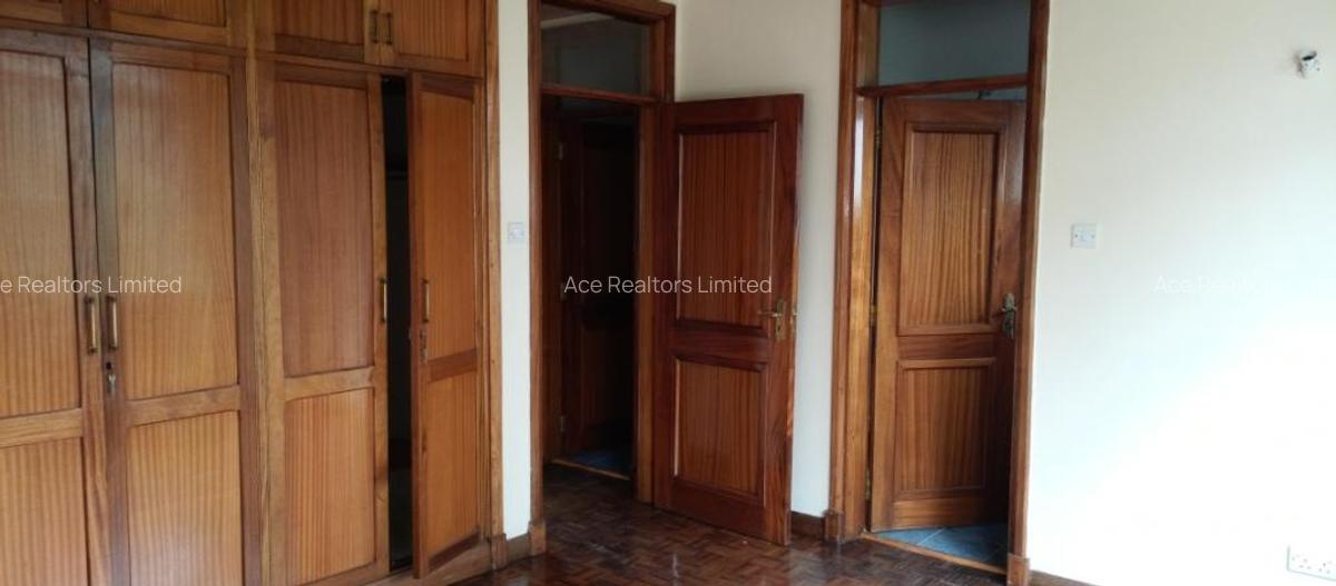 3 Bed Apartment with En Suite at Westlands - 5