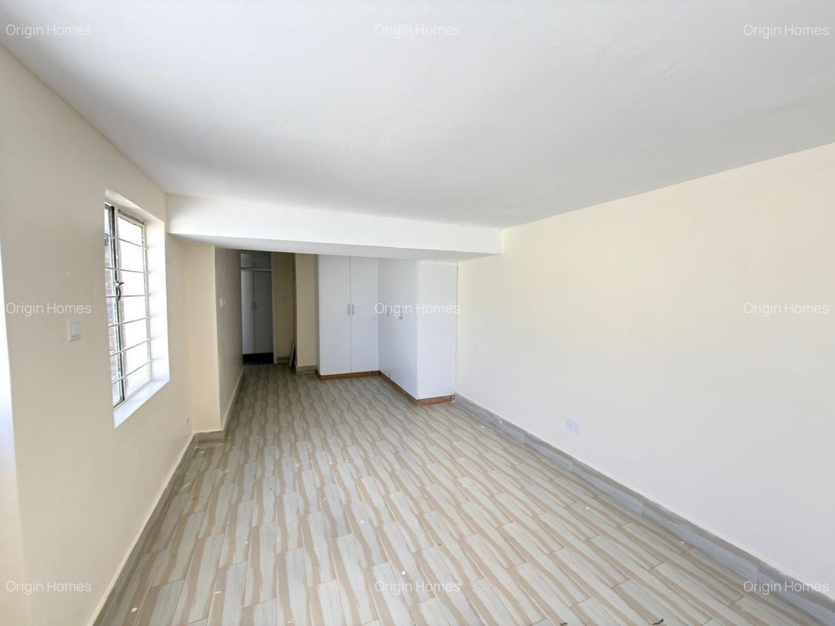 4 Bed Townhouse with En Suite at Westlands - 16