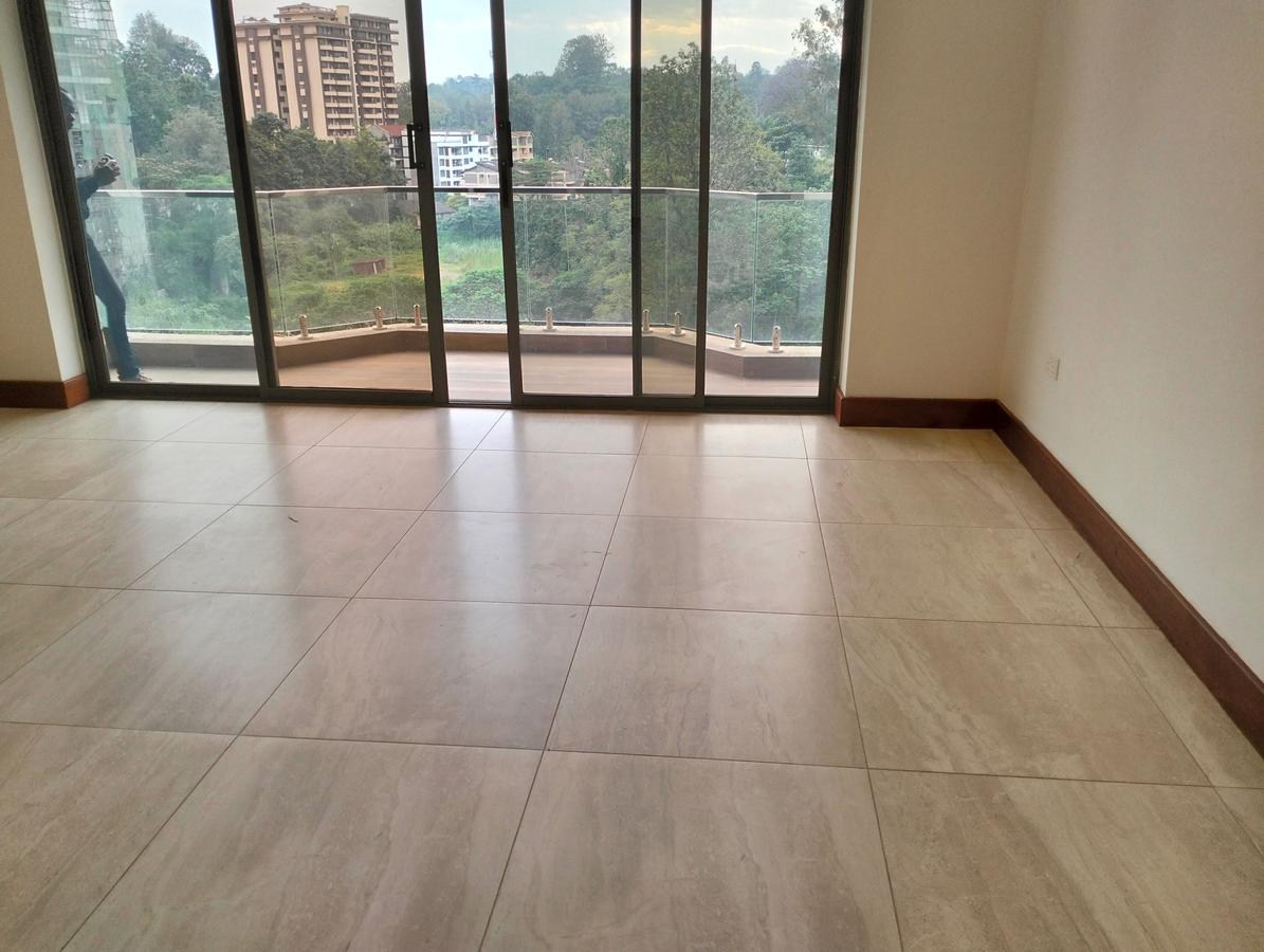 3 Bed Apartment with En Suite in Westlands Area - 15