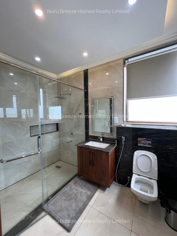 5 Bed Townhouse with En Suite in Lavington - 17