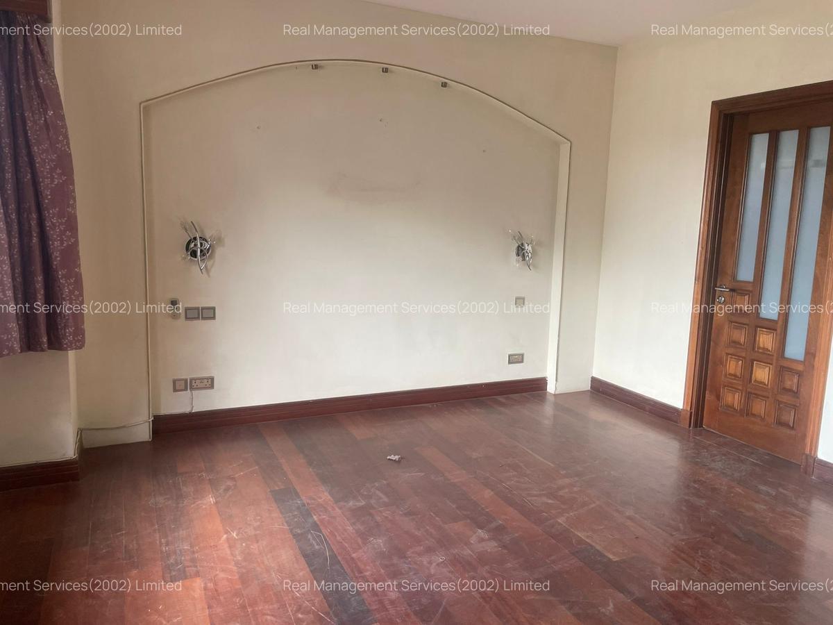 3 Bed Apartment with En Suite at 1St Parklands - 5