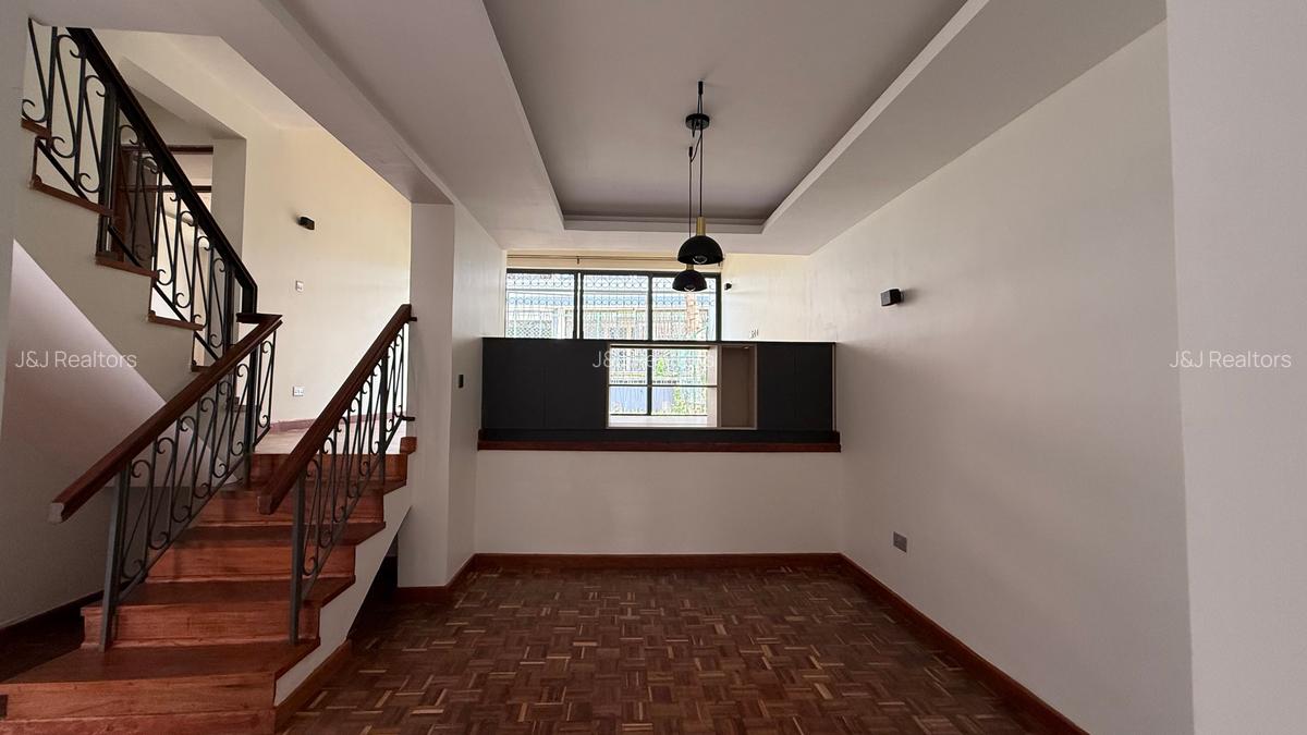 4 Bed Townhouse with En Suite in Rhapta Road - 3