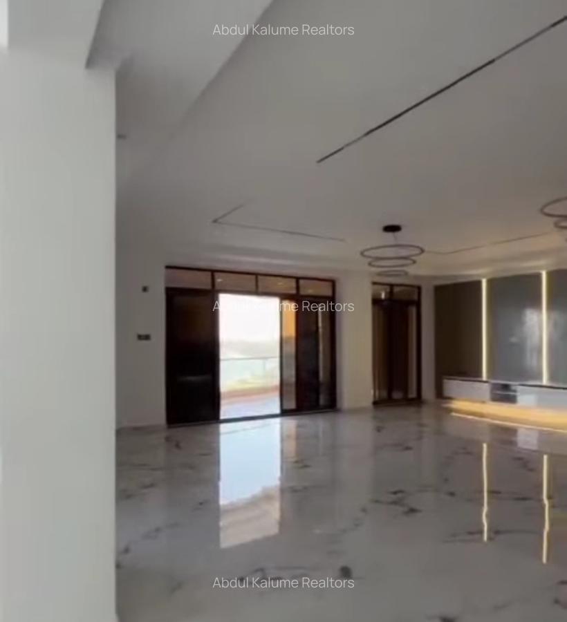 Serviced 4 Bed Apartment with En Suite at Nyali - 8