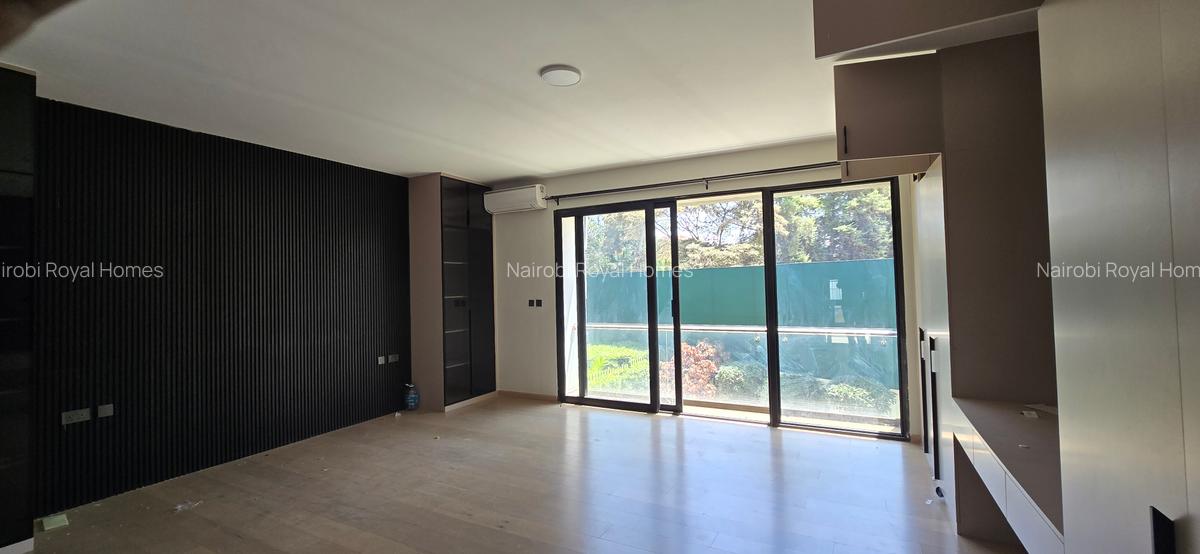 5 Bed Townhouse with En Suite at Lavington Green - 13