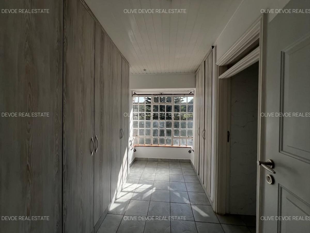 4 Bed House with En Suite in Gigiri - 9