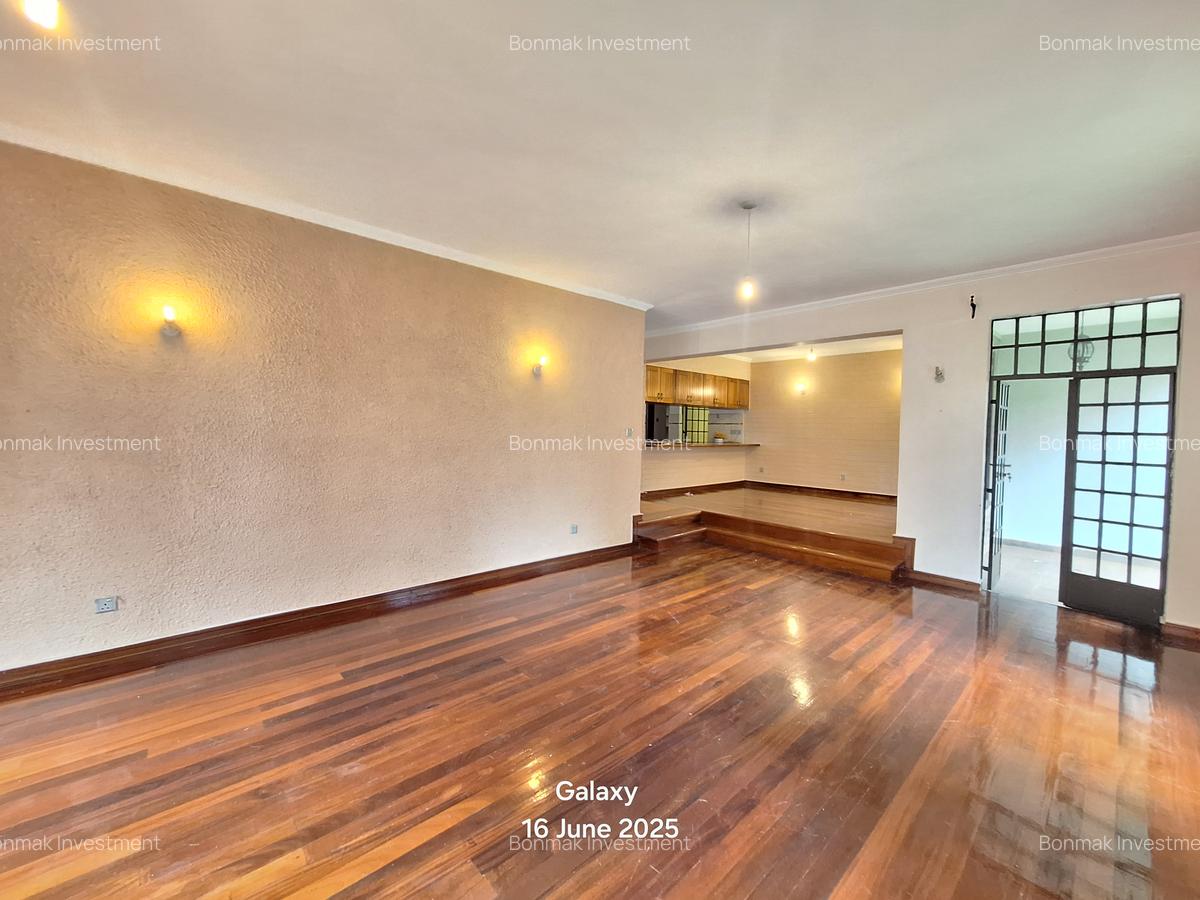 4 Bed Townhouse with En Suite at French Embassy - 5