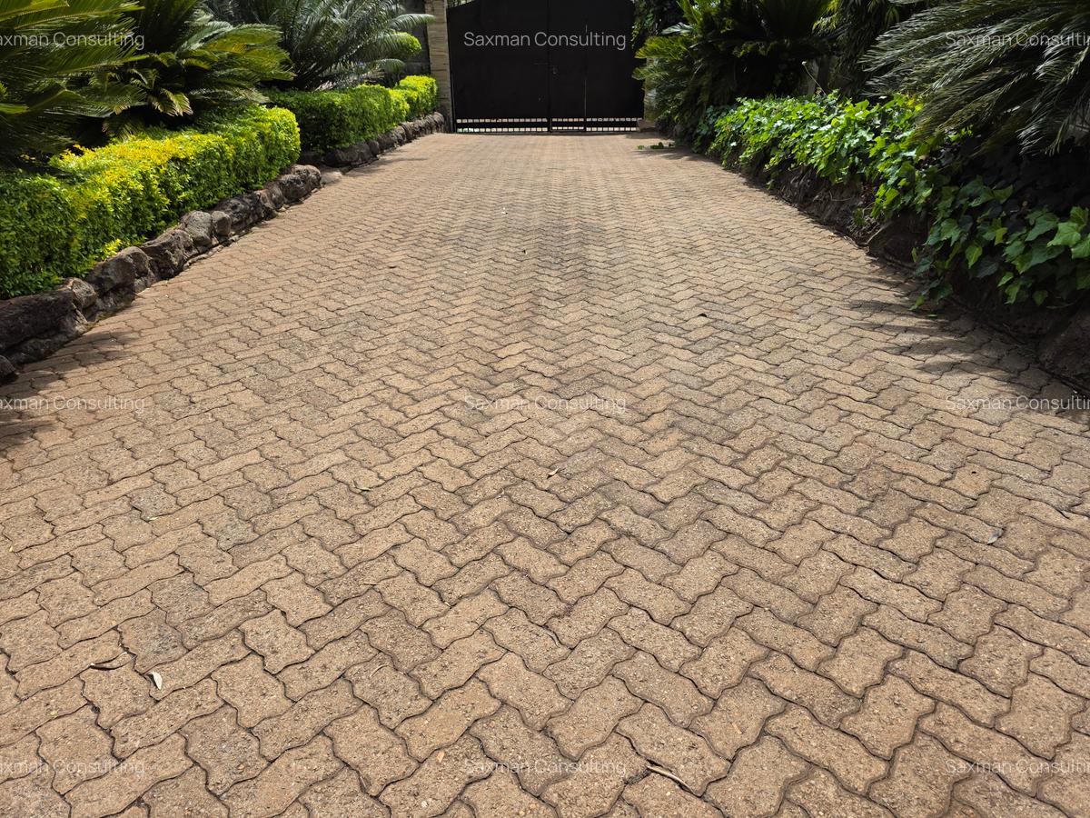 5 Bed House with En Suite in Kitisuru - 14