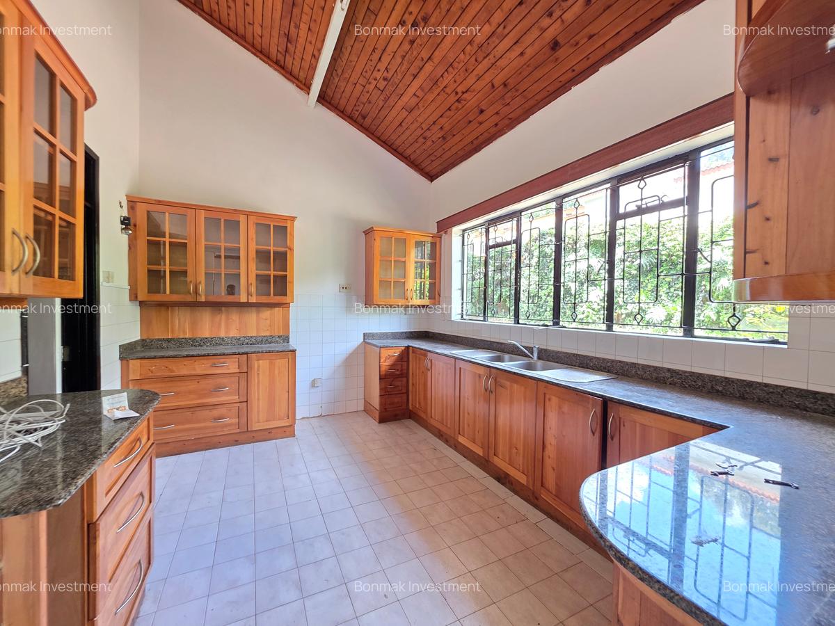 4 Bed Townhouse with En Suite at Near Lavington Mall. - 9
