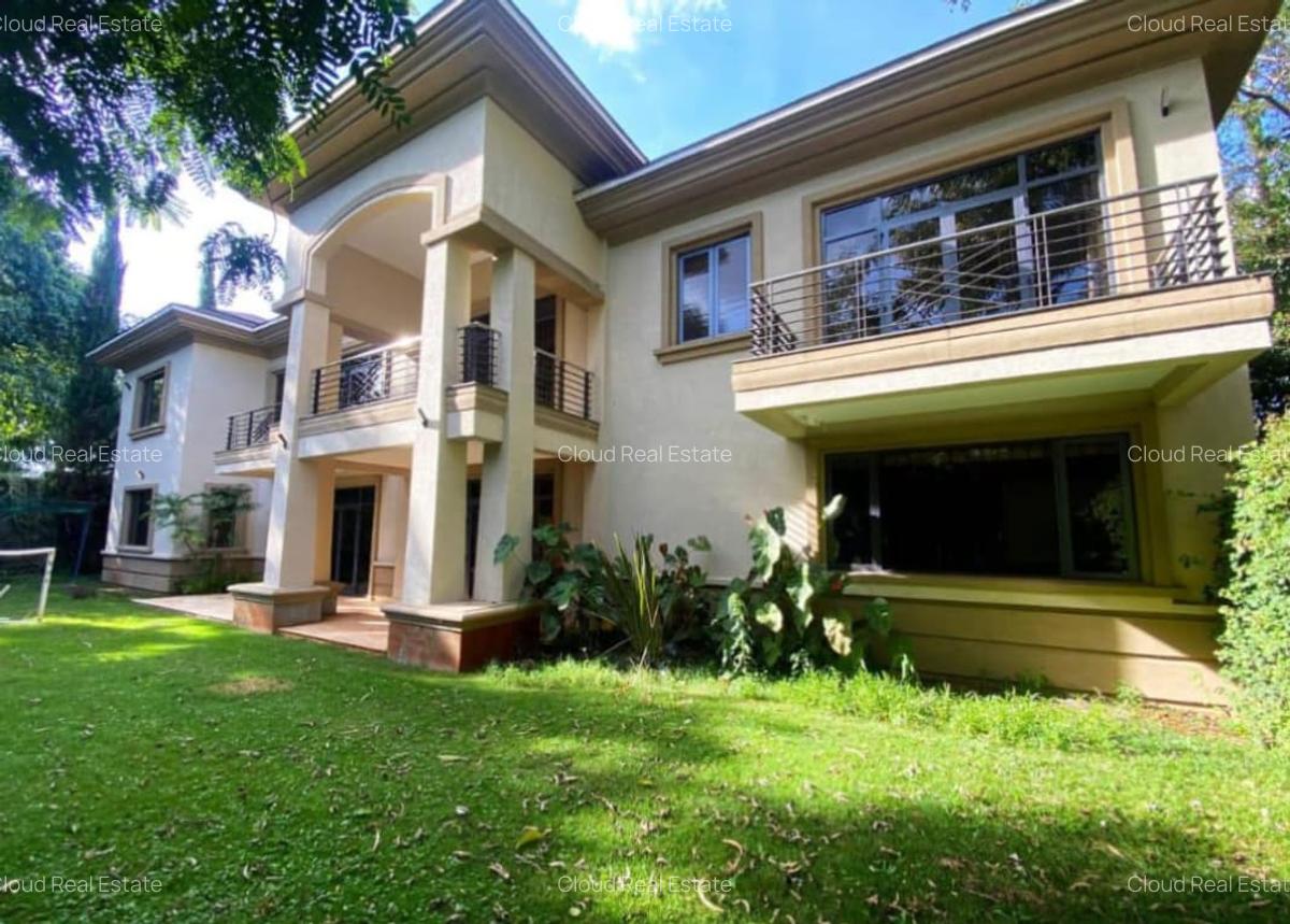 5 Bed House with En Suite in Runda - 1