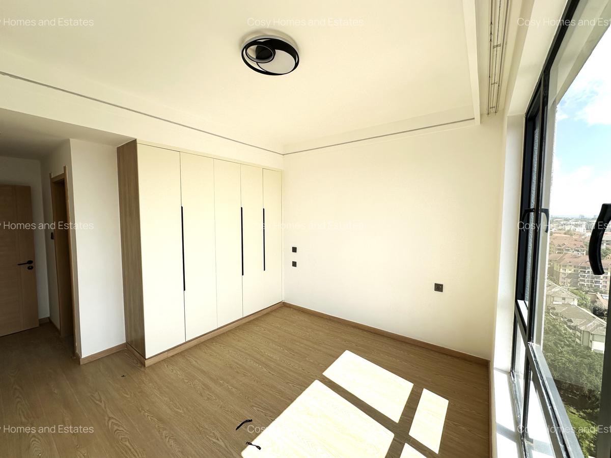 2 Bed Apartment with En Suite at Lavington - 7