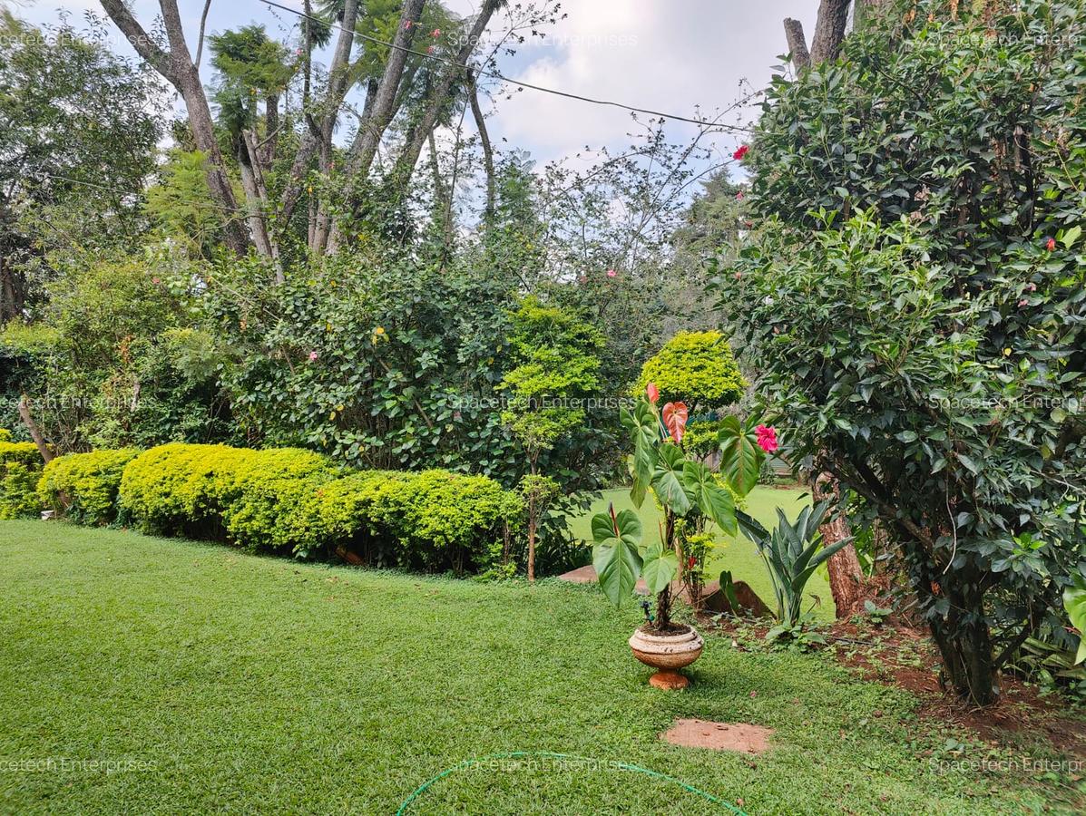 2 Bed House with Garden in Lavington - 4