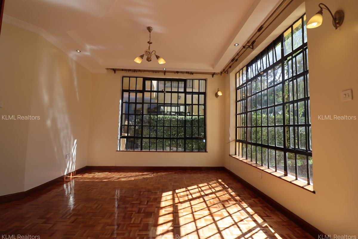 4 Bed Townhouse with En Suite at Chalbi Drive - 10