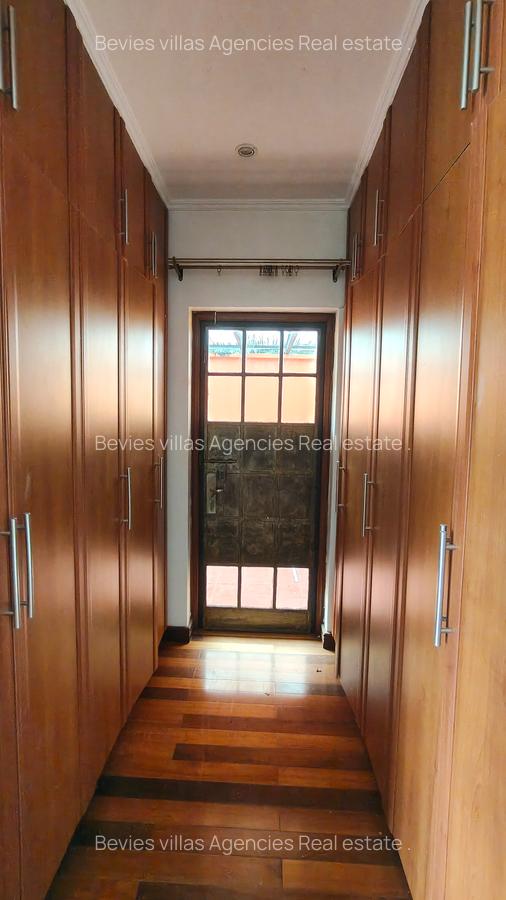 4 Bed Townhouse with En Suite at General Mathenge - 18