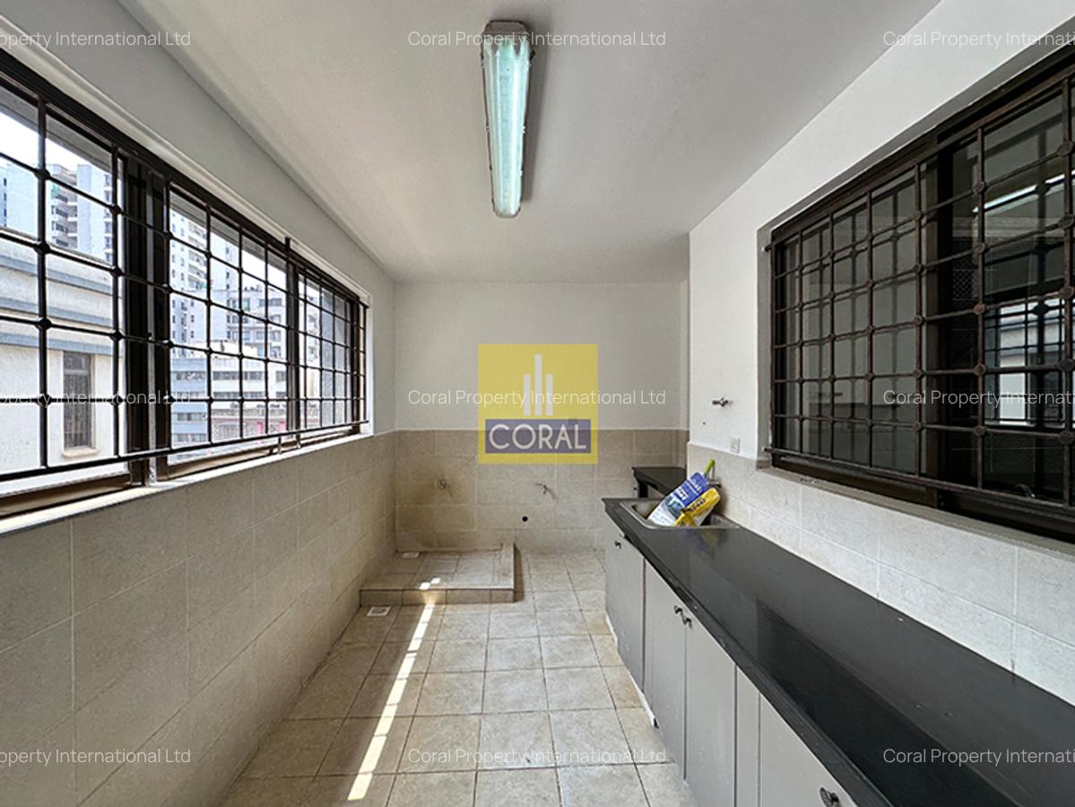 3 Bed Apartment in Parklands - 7