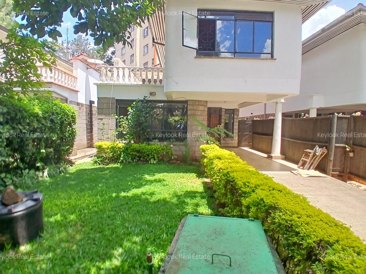 4 Bed Townhouse with En Suite at Mbaazi Avenue - 13