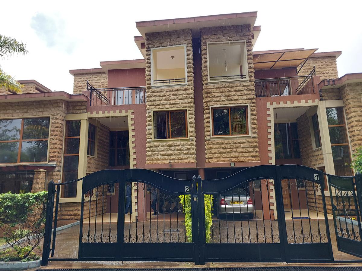 5 Bed Townhouse with En Suite at Chalbi Drive - 9