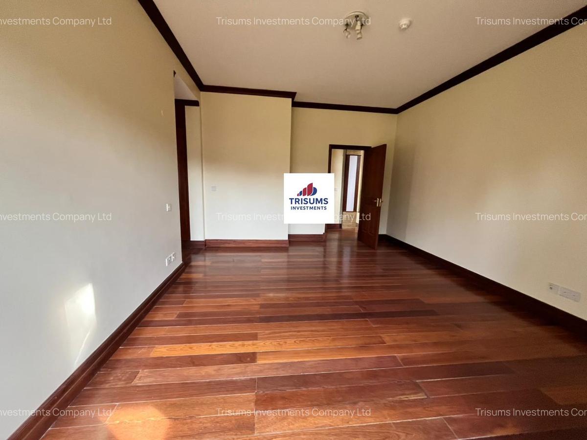 5 Bed Villa with En Suite in Kitisuru - 4