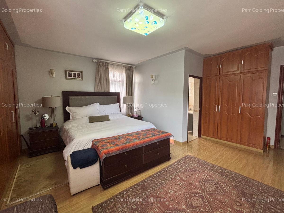 5 Bed Apartment with Staff Quarters in Kilimani - 11