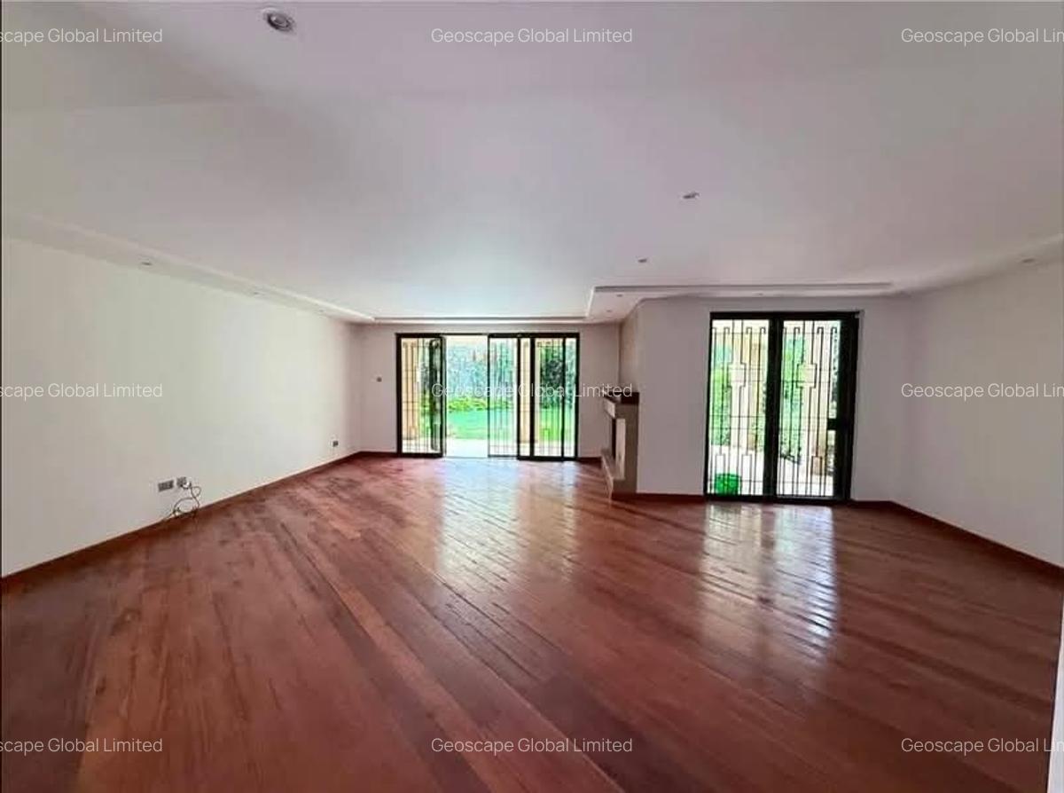 5 Bed Townhouse with En Suite in Lavington - 9