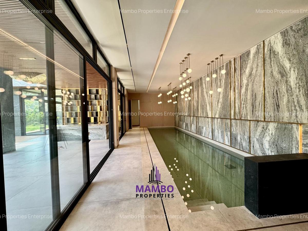 5 Bed House with En Suite at Saunders Close - 4