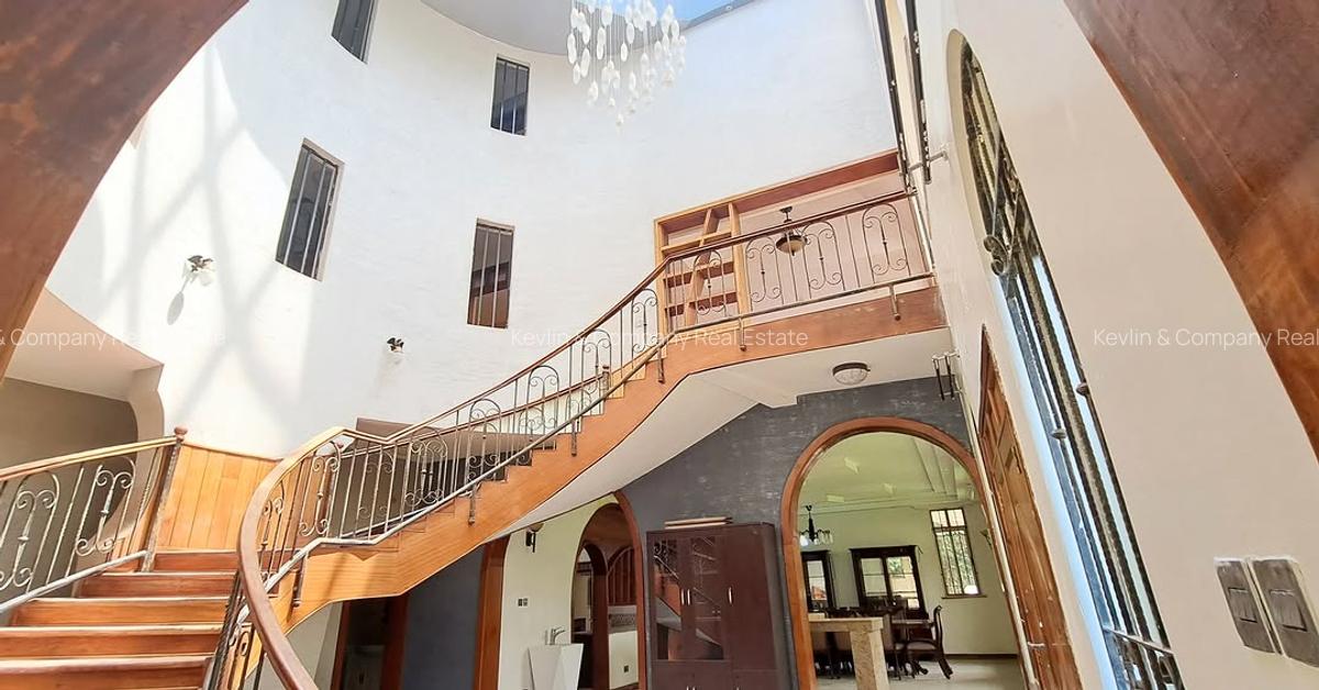 6 Bed Villa with En Suite in Ridgeways - 6