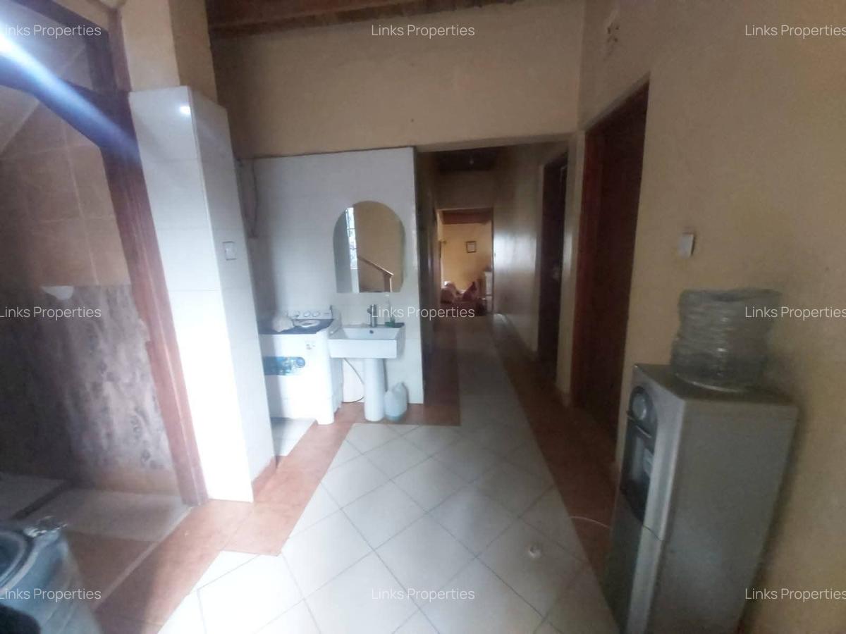 5 Bed Townhouse with En Suite at Kerarapon Drive - 9