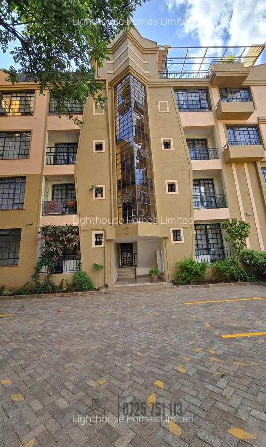 3 Bed Apartment with En Suite at Riverside Drive - 1