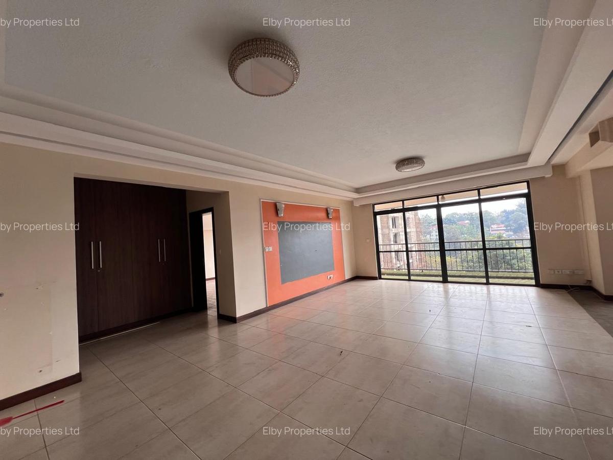 Serviced 6 Bed Apartment with En Suite in Parklands - 2