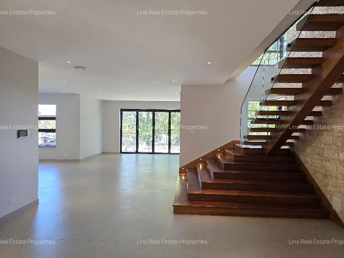 4 Bed Townhouse with En Suite in Loresho - 15