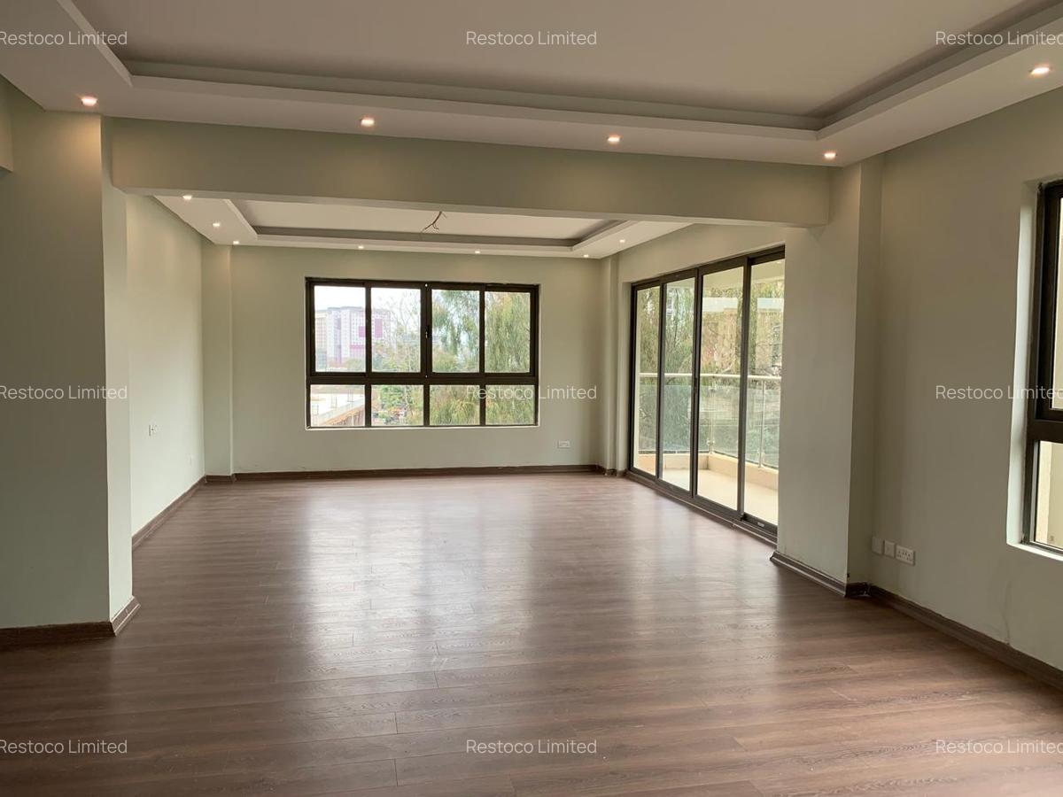 3 Bed Apartment with En Suite at Rose Avenue - 9