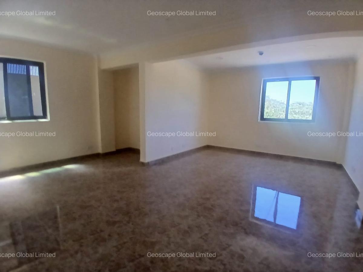 10,366 ft² Warehouse with Parking in Ruiru - 4