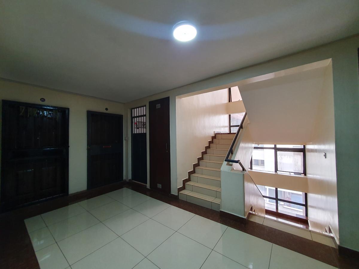 2 Bed Apartment with Borehole in Parklands - 14