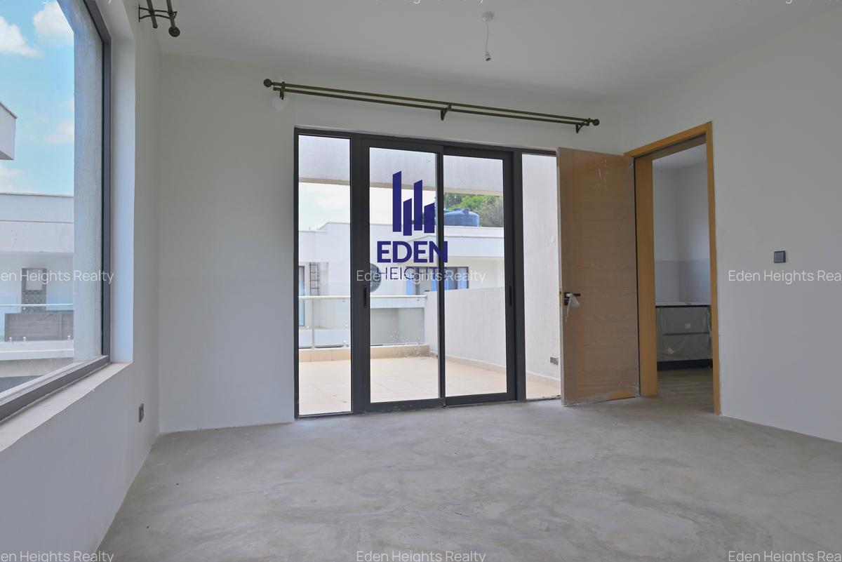 6 Bed Townhouse with En Suite in Lavington - 15