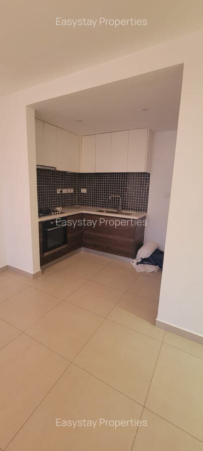 1 Bed Apartment with En Suite in Lavington - 6