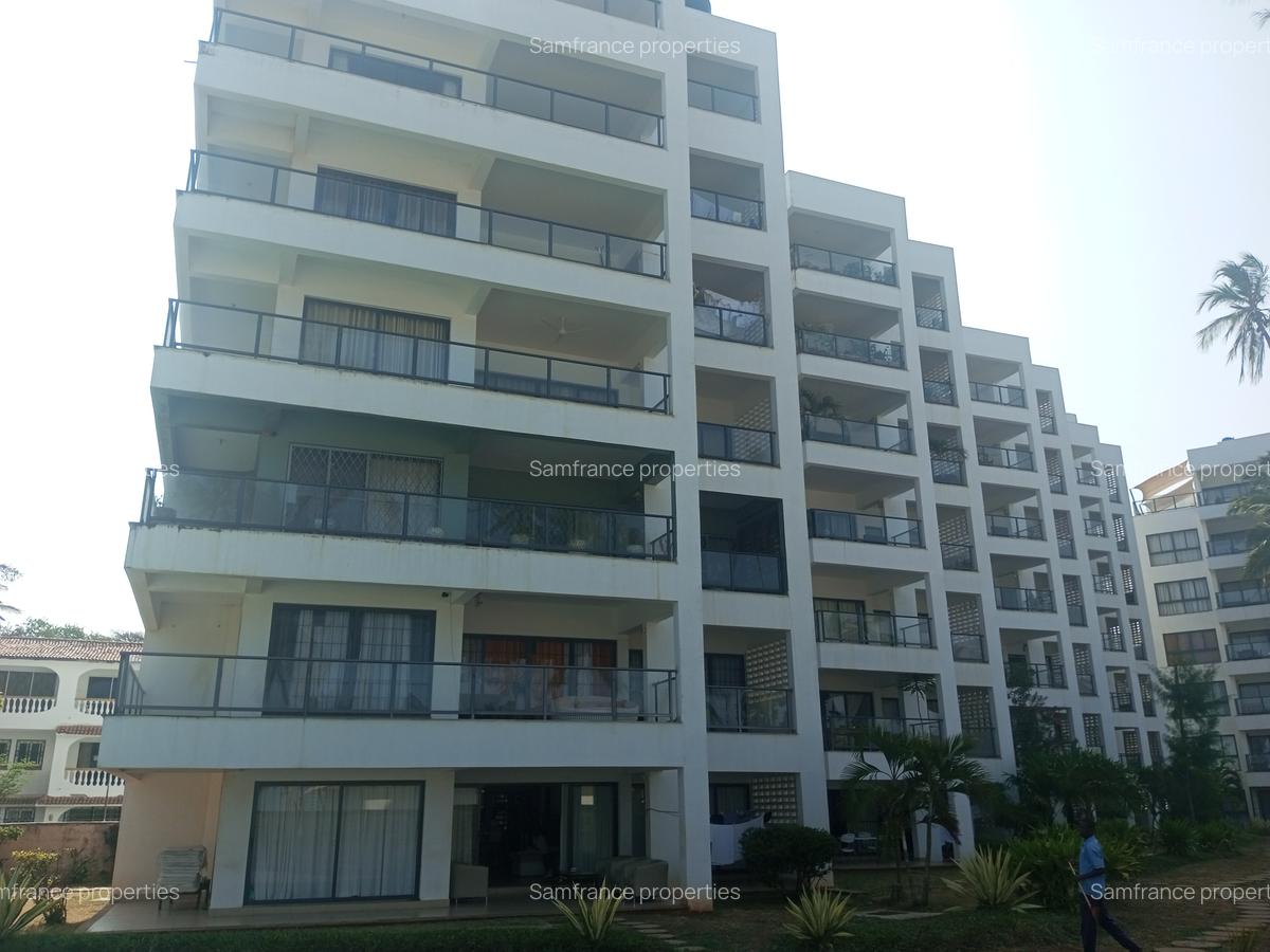 3 Bed Apartment with En Suite at Bamburi - 2