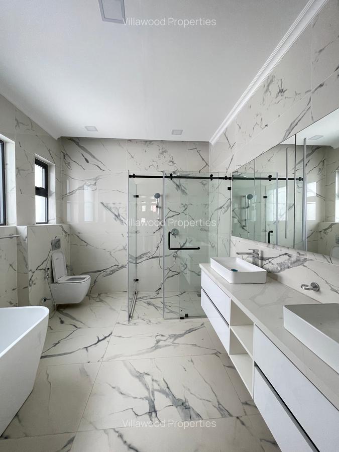 5 Bed Villa with En Suite in Lavington - 5