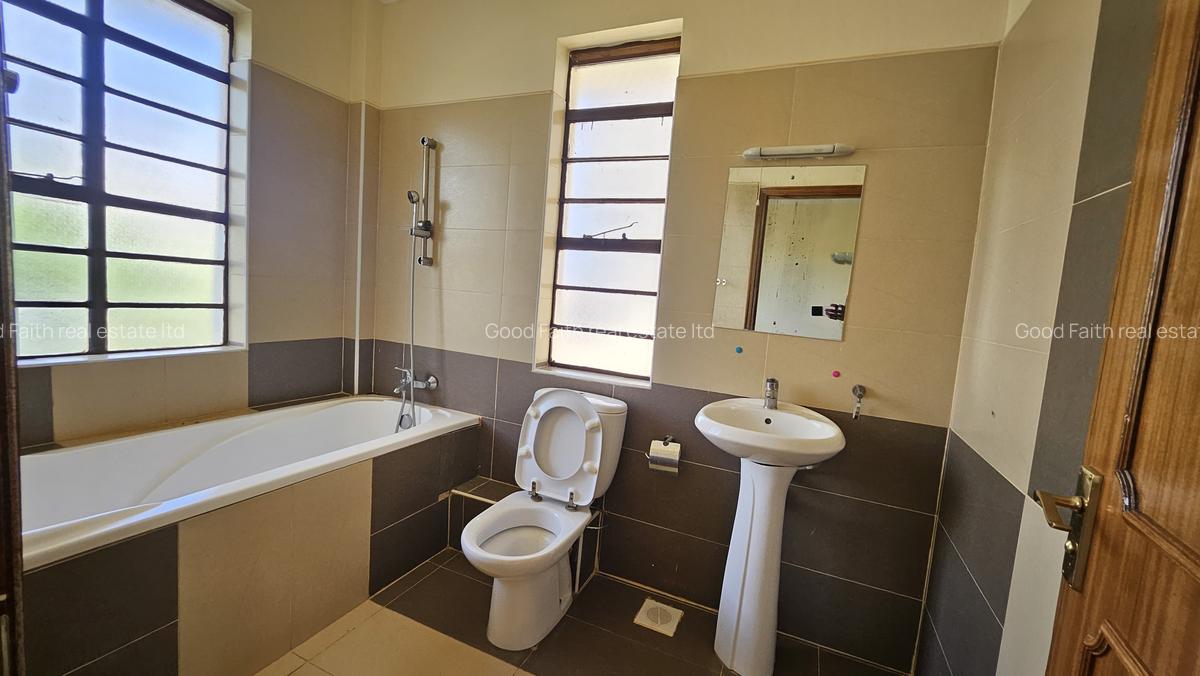 4 Bed Townhouse with En Suite in Kiambu Road - 7