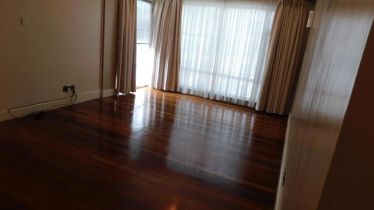 3 Bed Apartment with En Suite at Riverside Drive - 8