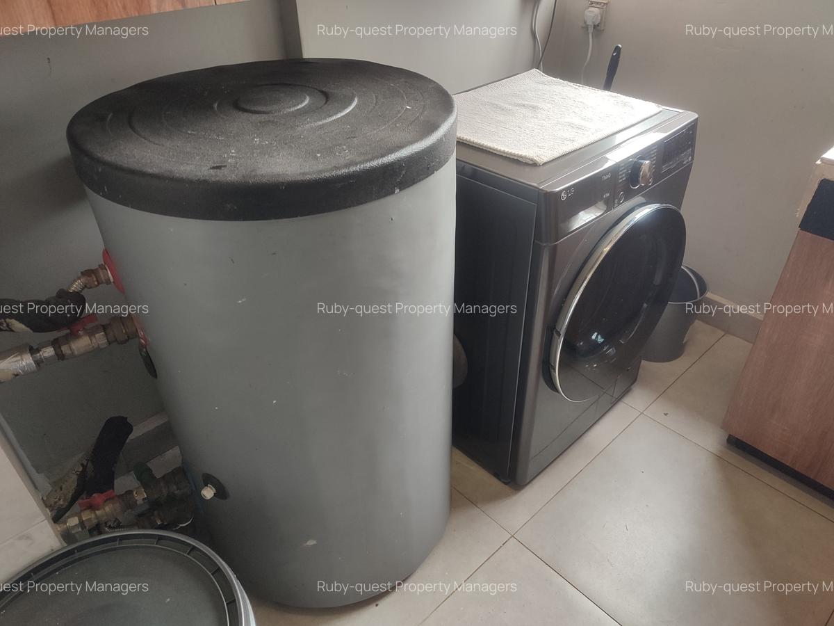 Serviced 3 Bed Apartment with En Suite at Brookside - 9