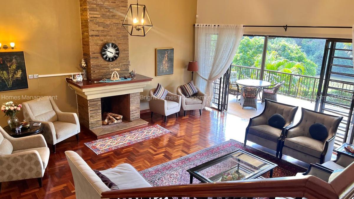 5 Bed Villa with En Suite in Lake View - 20