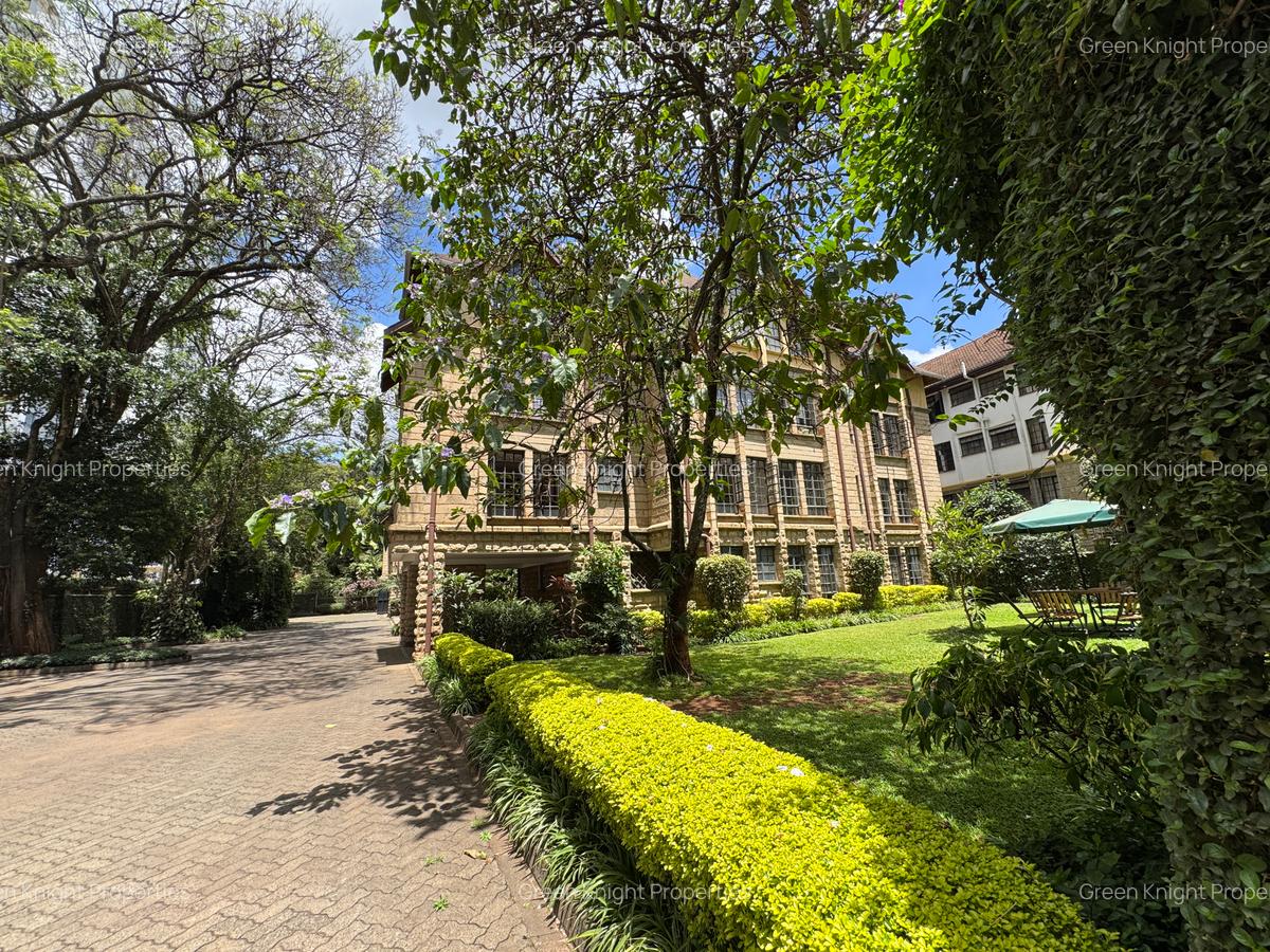 Serviced 2 Bed Apartment with En Suite in Lavington - 5