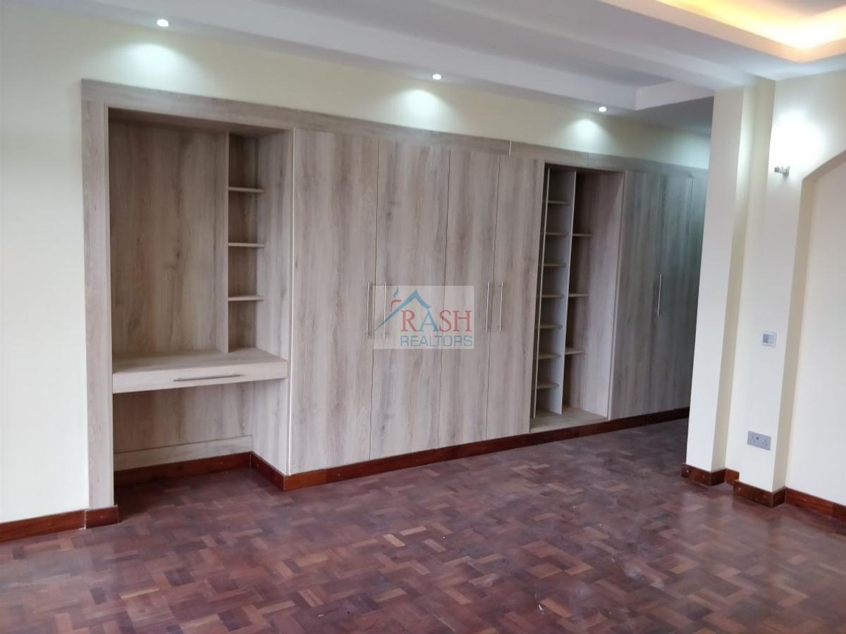 3 Bed Apartment with En Suite at Othaya Road - 9