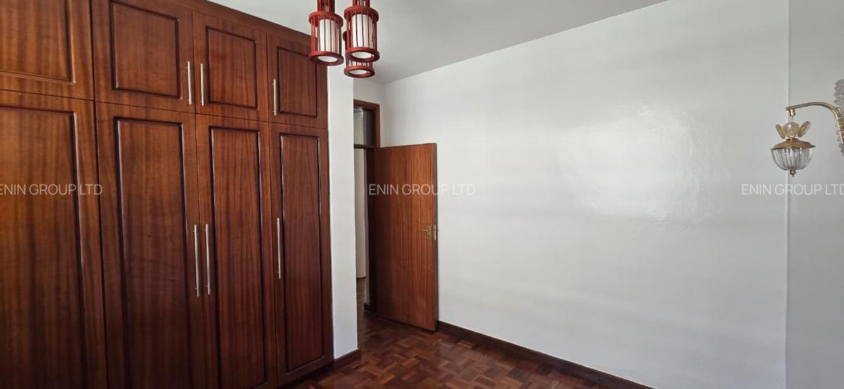 5 Bed Townhouse with En Suite in Lavington - 11
