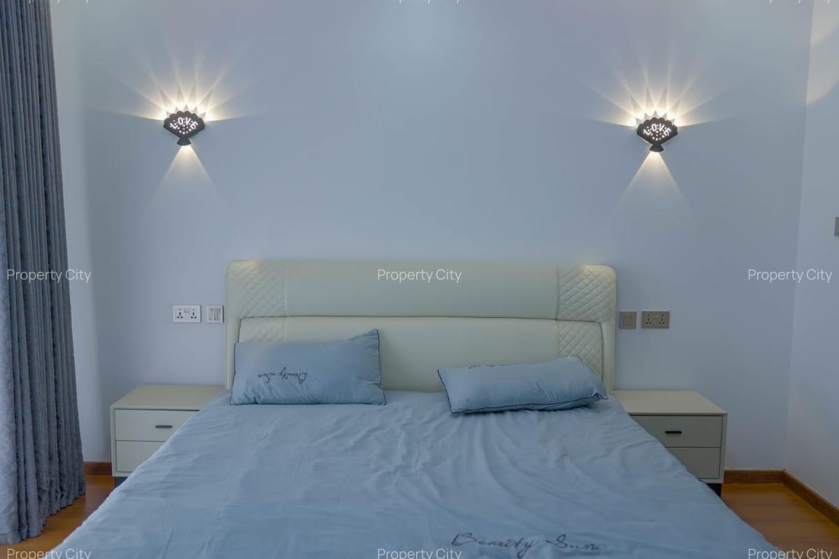 4 Bed House with En Suite at Riabai Road - 8